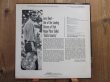 画像2: Jerry Reed / Explores Guitar Country (2)