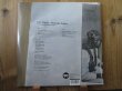 画像2: Lobi Traore - Bamako Nights / Live At Bar Bozo 1995 (2)