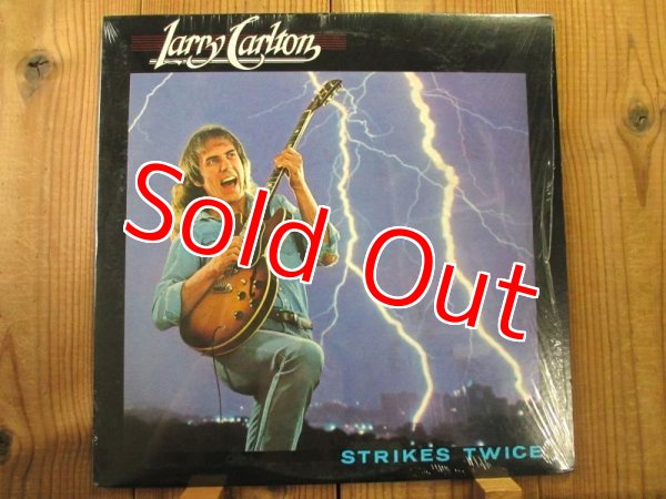 画像1: Larry Carlton / Strikes Twice (1)