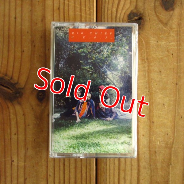 画像1: NYブルックリンのロックバンド、ビッグシーフの2020年作品が新品カセットテープで入荷！■Big Thief / U.F.O.F. (1)