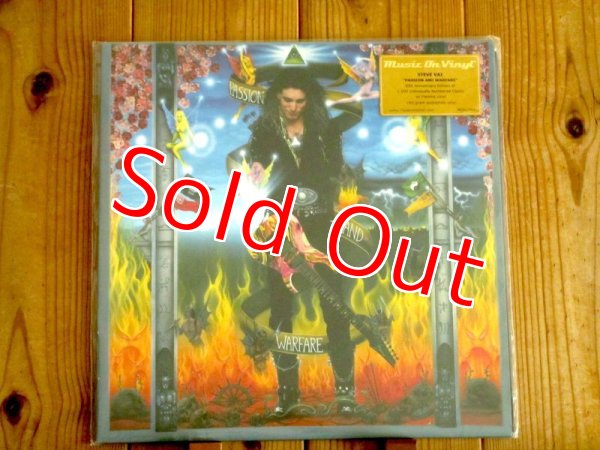 画像1: スティーブヴァイの初期最高傑作がアナログ盤で入荷！■Steve Vai / Passion And Warfare (1)
