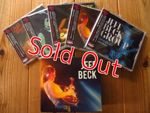 画像1: 5タイトル7CD＋非売品 特典BOX 付きセット！■JEFF BECK ジェフ・ベック / Live at the Fillmore West 1968, Live In London 1972, Live Blow by Blow in USA1975, Live in Japan 1999, Live In London 2002 (1)