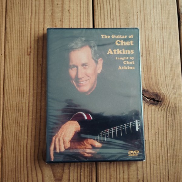 画像1: 未開封！チェットアトキンスの最も人気の高い定番教則DVD！■Chet Atkins / THE Guitar of Chet Atkins taught by Chet Atkins (1)