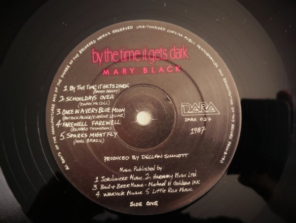 画像3: Mary Black / By The Time It Gets Dark (3)